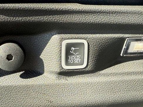 New 2025 Jeep Grand Cherokee L Altitude image 8