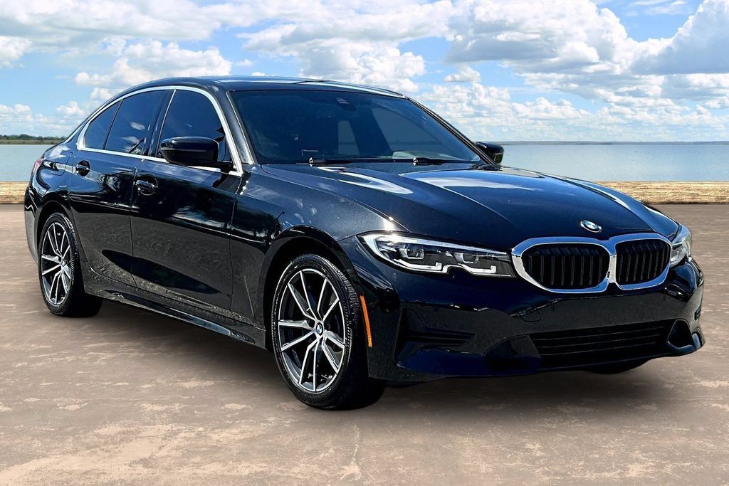 Used 2021 BMW 330i xDrive Sedan w/ Convenience Package AWD/4WD image 3