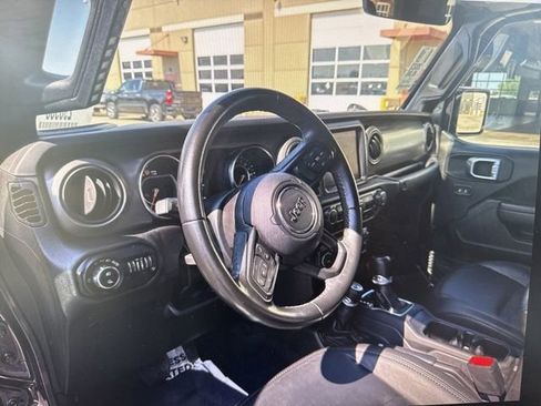 Used 2022 Jeep Gladiator Sport AWD/4WD image 6