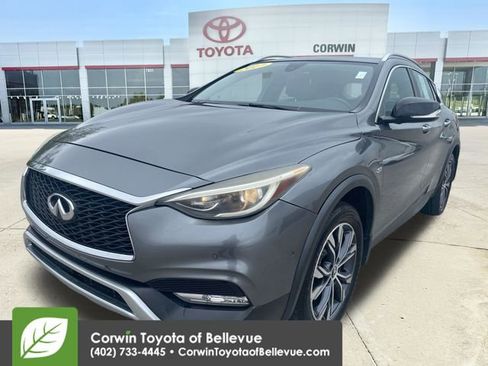 Used 2017 INFINITI QX30 Premium w/ Navigation Package AWD/4WD image 7