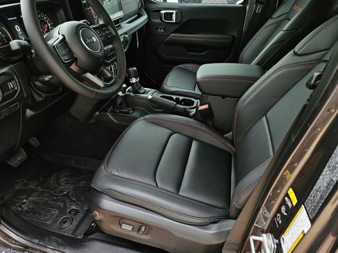 New 2026 Jeep Gladiator Rubicon AWD/4WD image 13