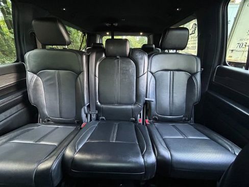 Used 2024 Jeep Wagoneer L Series II image 31