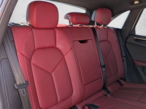 Used 2025 Porsche Macan Turbo image 23