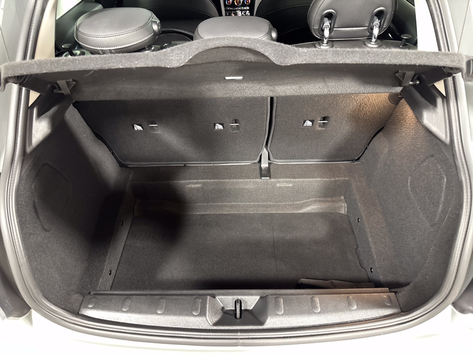 Used 2019 MINI Cooper S w/ Signature Upholstery Package FWD image 25