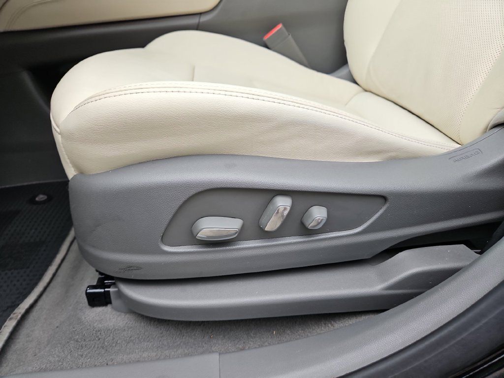Used 2020 Cadillac XT6 Premium Luxury FWD image 24