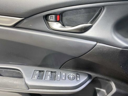 Used 2018 Honda Civic Sport image 23