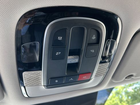 Used 2022 Hyundai Palisade SEL w/ Premium Package FWD image 29