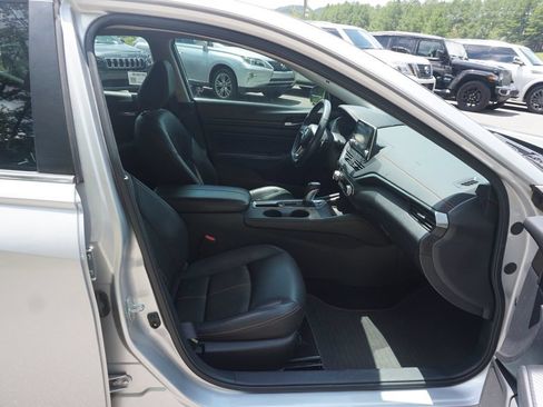 Used 2019 Nissan Altima 2.5 SR FWD image 13