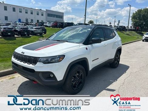 Used 2024 Jeep Compass Trailhawk AWD/4WD image 1