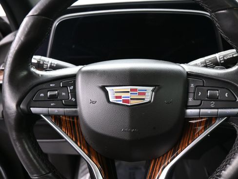Used 2021 Cadillac Escalade Premium Luxury image 17