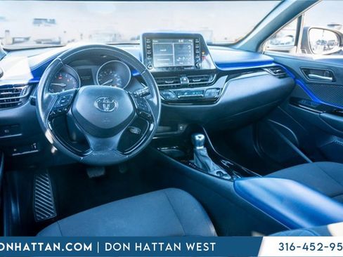 Used 2021 Toyota C-HR XLE image 22