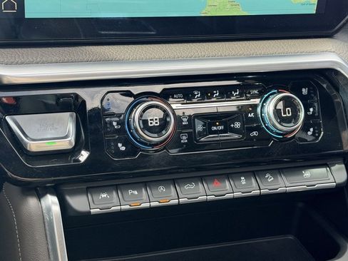 Used 2022 GMC Sierra 1500 Denali w/ Technology Package image 27