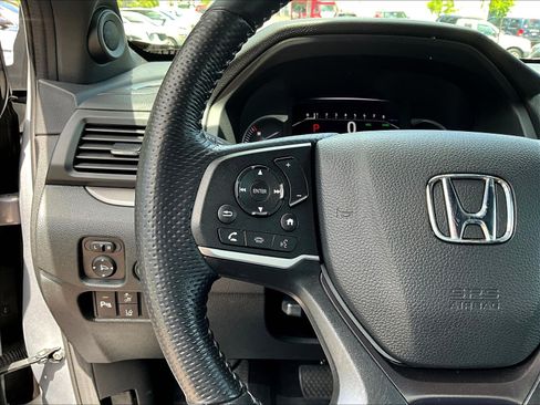 Used 2023 Honda Passport EX-L image 11