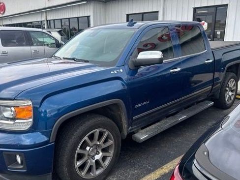 Used 2015 GMC Sierra 1500 Denali w/ Driver Alert Package AWD/4WD image 6