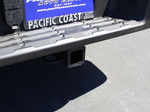 Used 2023 Nissan Frontier PRO-4X image 18