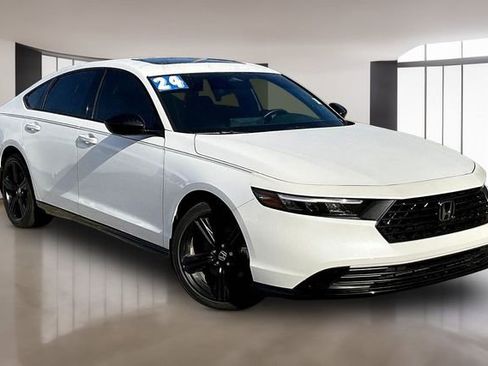 Used 2023 Honda Accord Sport image 3