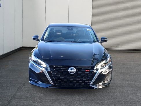 Used 2025 Nissan Altima 2.5 S FWD image 8
