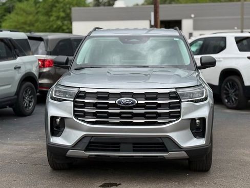 Used 2025 Ford Explorer Active w/ Active Comfort Package AWD/4WD image 38