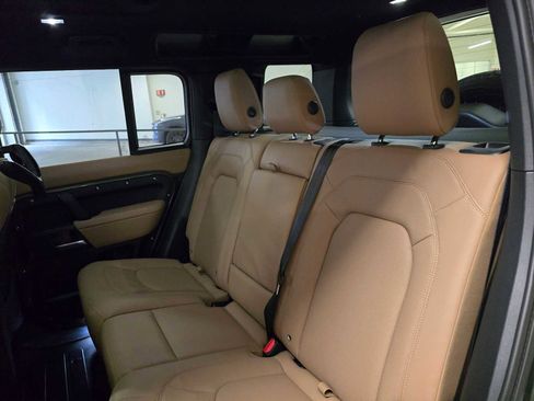 New 2026 Land Rover Defender 110 X-Dynamic SE AWD/4WD image 18