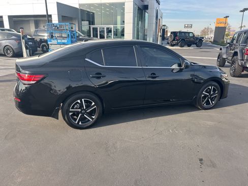 Used 2025 Nissan Sentra SV image 8