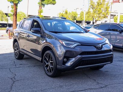 Used 2018 Toyota RAV4 SE
