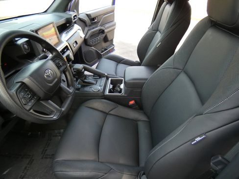 Used 2025 Toyota Tacoma SR5 image 60