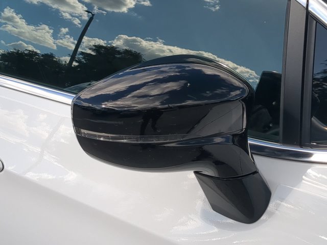 Certified 2026 Chrysler Pacifica Select FWD image 12