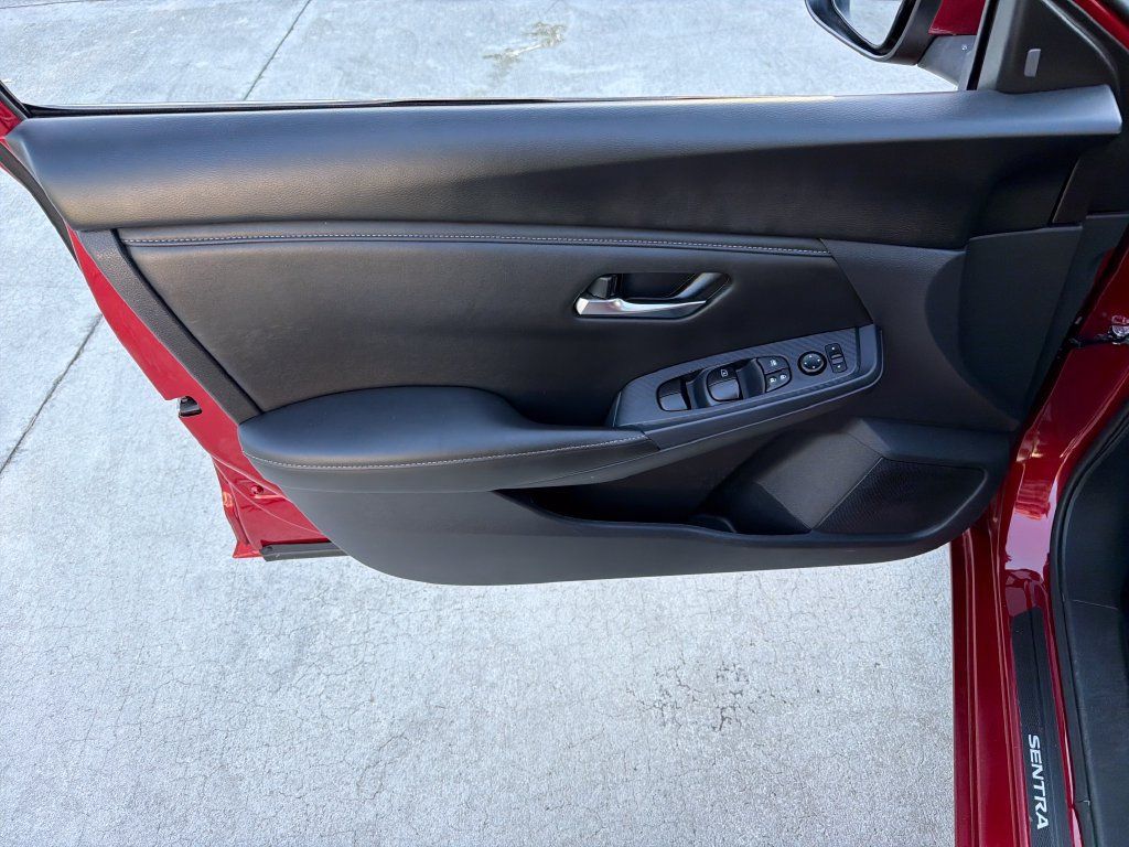 Used 2024 Nissan Sentra SV FWD image 16