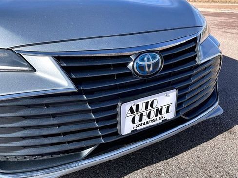 Used 2020 Toyota Avalon Limited image 32