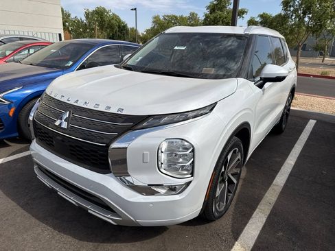 Used 2022 Mitsubishi Outlander SEL AWD/4WD image 2