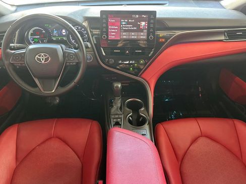 Used 2022 Toyota Camry XSE FWD image 12