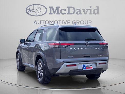 Used 2023 Nissan Pathfinder SL AWD/4WD image 4
