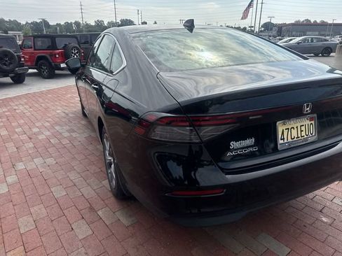 Used 2024 Honda Accord EX image 10