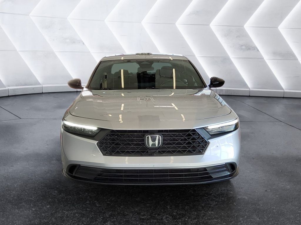 Used 2025 Honda Accord Sport image 2