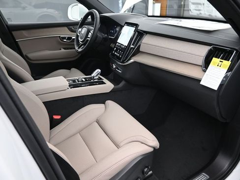 New 2026 Volvo XC90 B6 Ultra w/ Protection Package AWD/4WD image 39