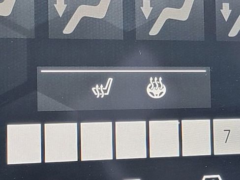 Certified 2018 Jeep Grand Cherokee Laredo image 8