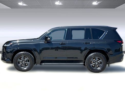 Certified 2026 Lexus LX 700h Overtrail image 2