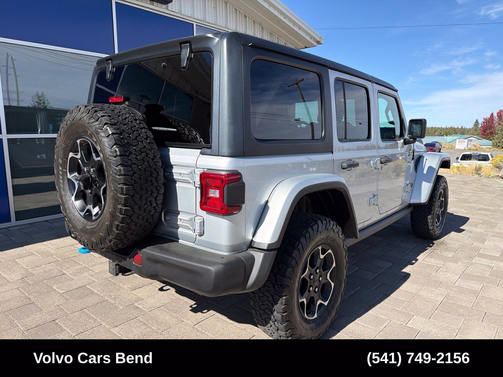 Used 2023 Jeep Wrangler Unlimited Rubicon 4xe w/ Steel Bumper Group AWD/4WD image 7