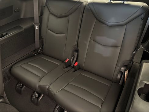 New 2025 Cadillac XT6 Luxury image 12