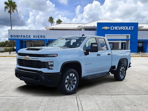 New 2026 Chevrolet Silverado 2500 Custom w/ Custom Value Package AWD/4WD image 2