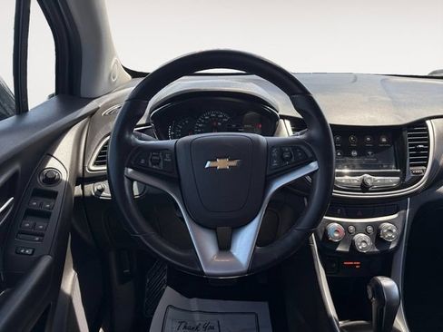Used 2019 Chevrolet Trax LT w/ Driver Confidence Package AWD/4WD image 12