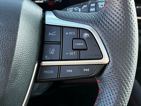 Used 2025 Toyota Sienna XSE image 24