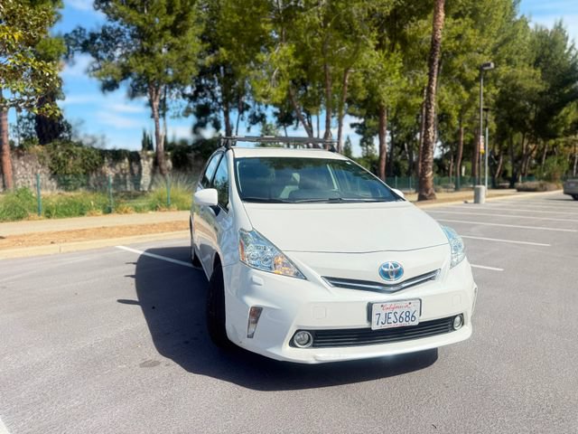 Used 2014 Toyota Prius V Five FWD image 8