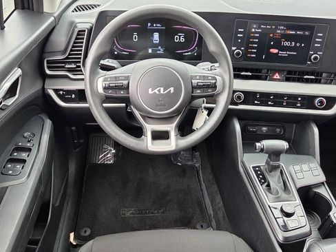 Used 2024 Kia Sportage LX FWD image 11