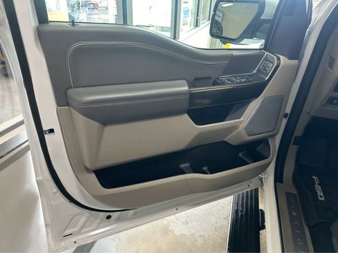 Used 2024 Ford F150 Platinum w/ Equipment Group 703A Plus image 25