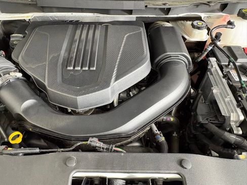 Used 2025 Chevrolet Traverse LT AWD/4WD image 48