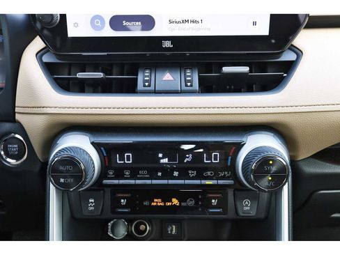 Used 2025 Toyota RAV4 Limited image 24