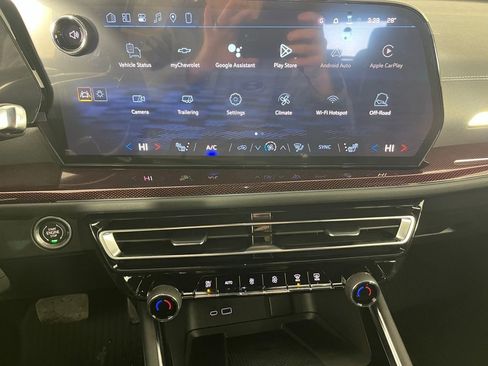 New 2026 Chevrolet Traverse Z71 w/ Driver Confidence Package image 32