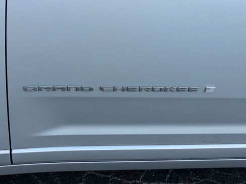 Used 2021 Jeep Grand Cherokee L Overland w/ Advanced Protech Group III image 34