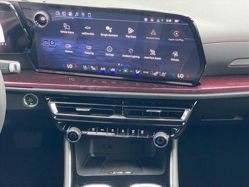 New 2026 Chevrolet Traverse RS FWD image 8